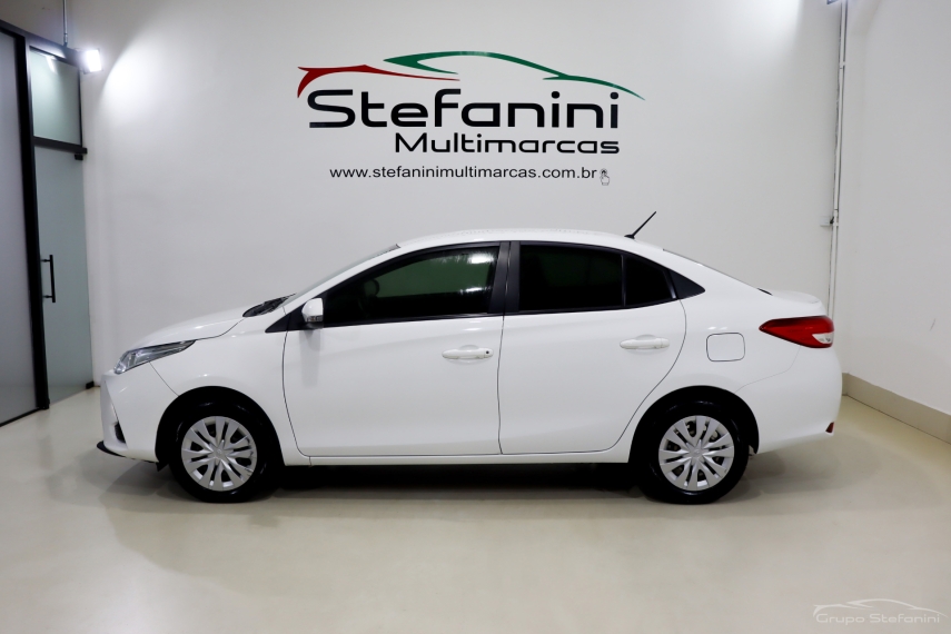 toyota yaris 1.5 16v flex sedan xl live multidrive 4p automatico 2023