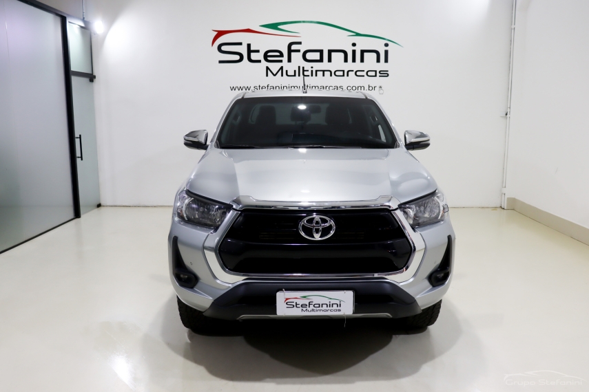 toyota hilux 2.8 d-4d turbo diesel cd srv 4x4 automatico 4p 2021