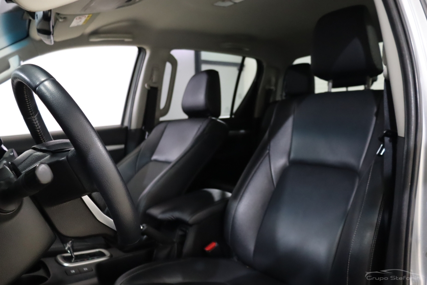 toyota hilux 2.8 d-4d turbo diesel cd srv 4x4 automatico 4p 2021