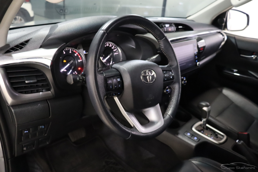 toyota hilux 2.8 d-4d turbo diesel cd srv 4x4 automatico 4p 2021