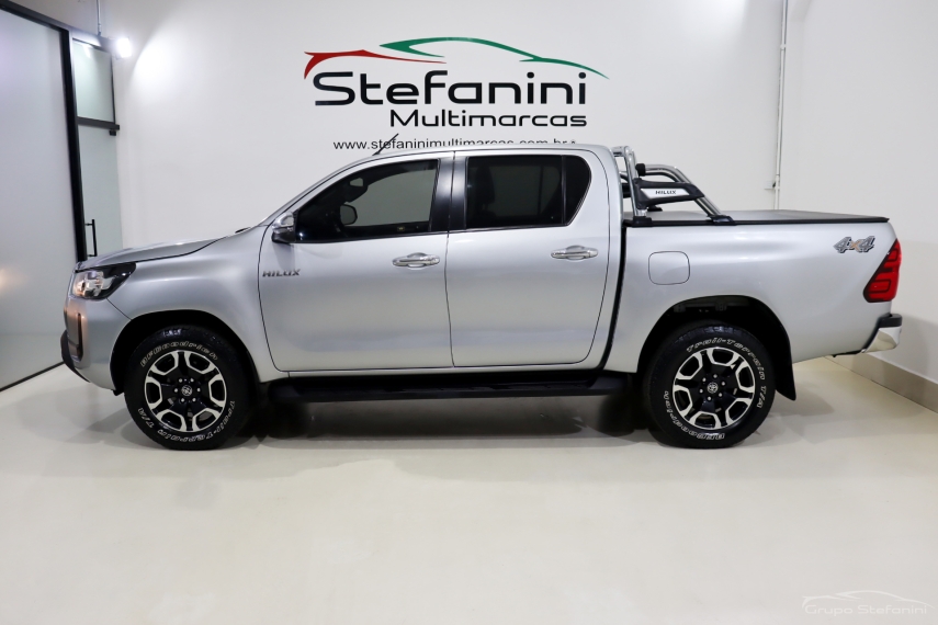 toyota hilux 2.8 d-4d turbo diesel cd srv 4x4 automatico 4p 2021