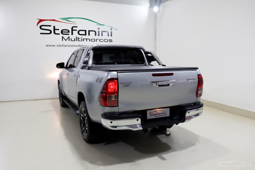 toyota hilux 2.8 d-4d turbo diesel cd srv 4x4 automatico 4p 2021