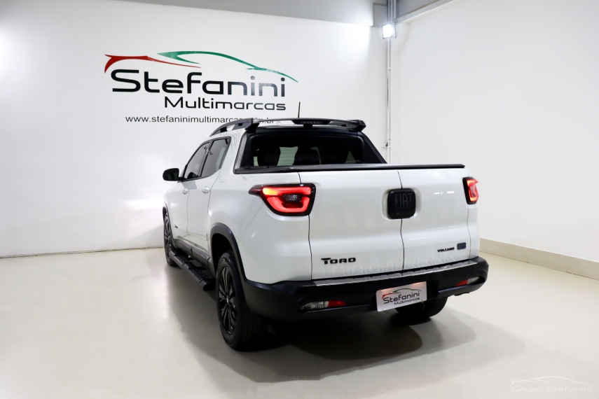 fiat toro 1.3 turbo 270 flex volcano at6 4p automatico 2023