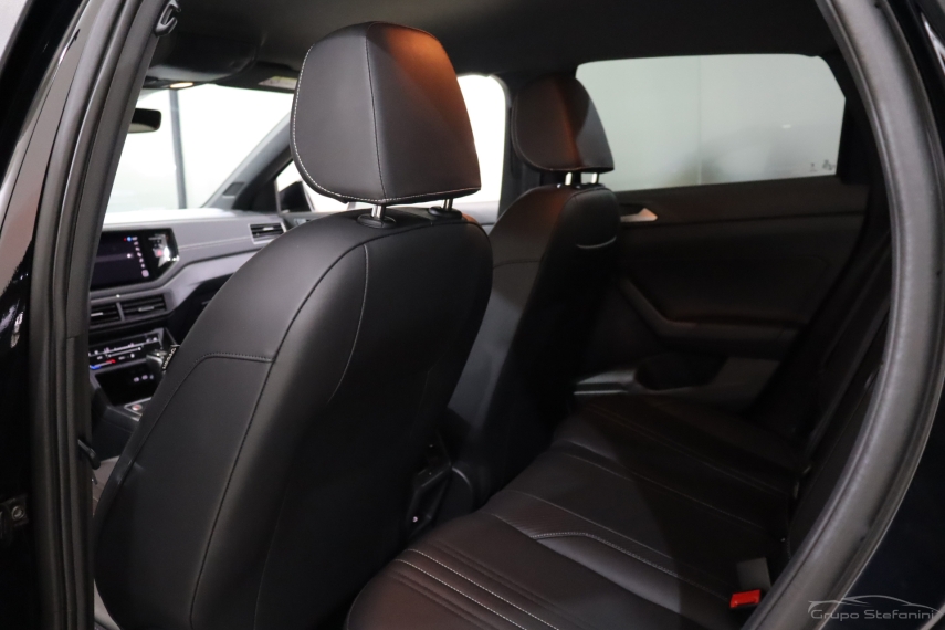 volkswagen nivus 1.0 200 tsi total flex highline automatico 4p 2025