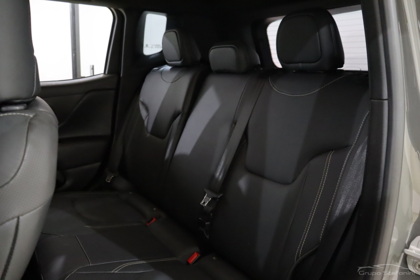 jeep renegade 1.3 t270 turbo flex s 4x4 at9 4p automatico 2022