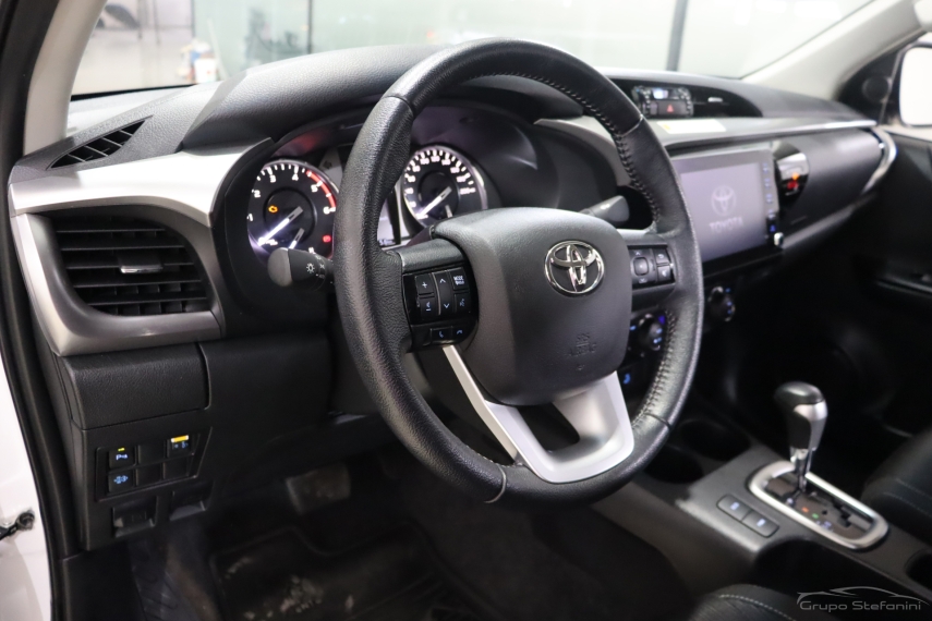 toyota hilux 2.8 d-4d turbo diesel cd sr 4x4 automatico 4p 2022
