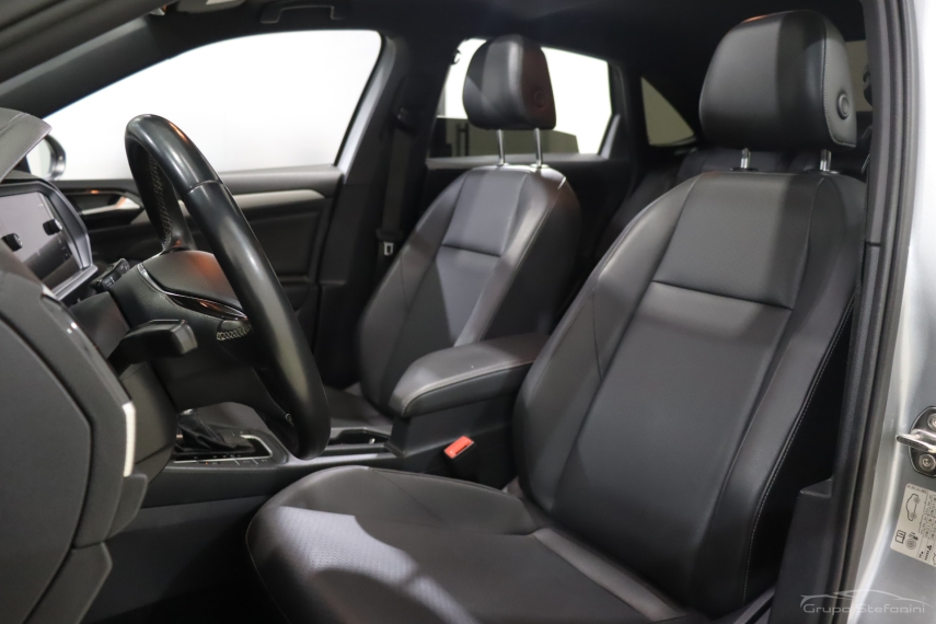 volkswagen jetta 1.4 250 tsi total flex r-line tiptronic 4p automatico 2019