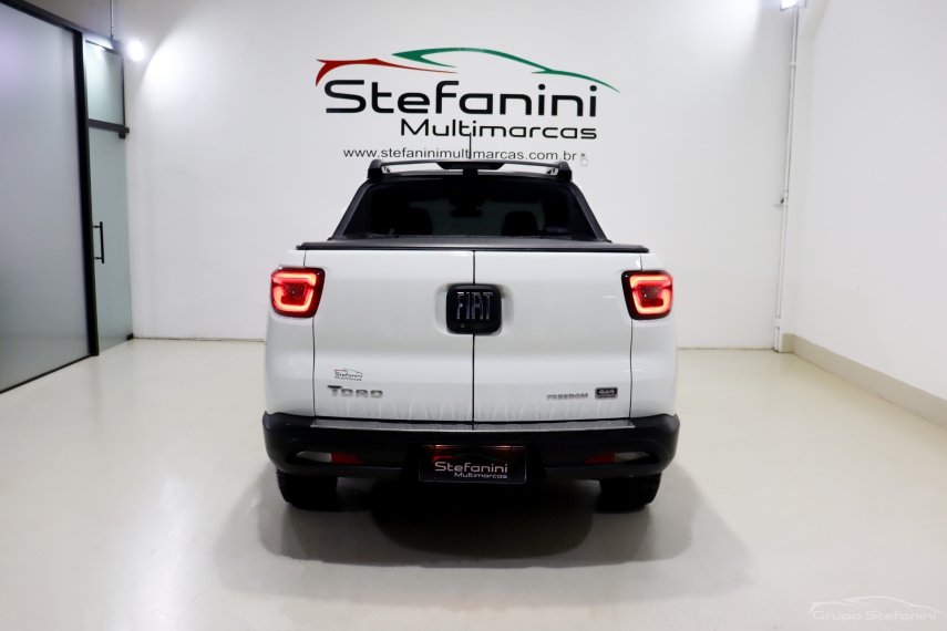 fiat toro 2.0 16v turbo diesel freedom 4wd at9 4p automatico 2022