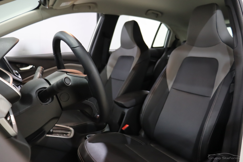 chevrolet onix 1.0 turbo flex premier automatico 4p 2025