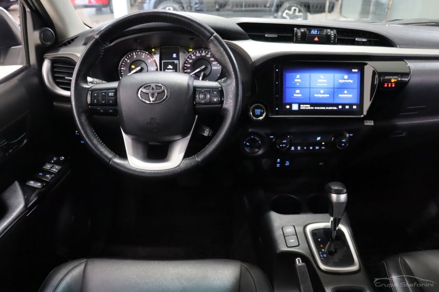 toyota hilux 2.8 d-4d turbo diesel cd srv 4x4 automatico 4p 2024