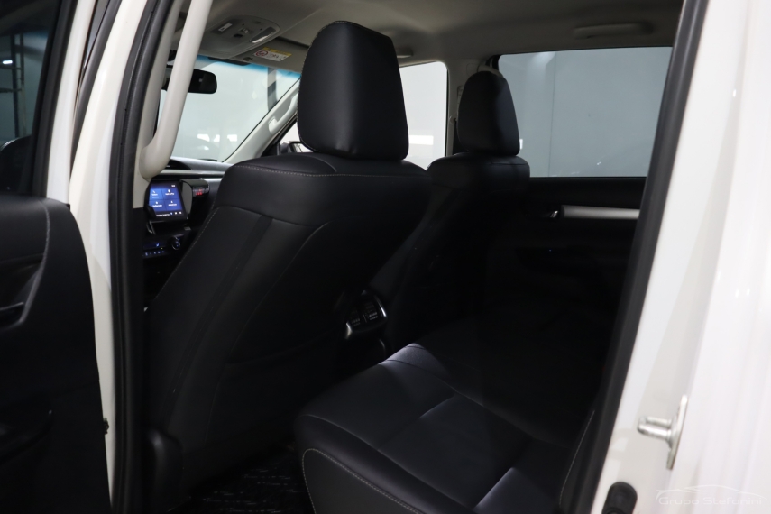 toyota hilux 2.8 d-4d turbo diesel cd srv 4x4 automatico 4p 2024