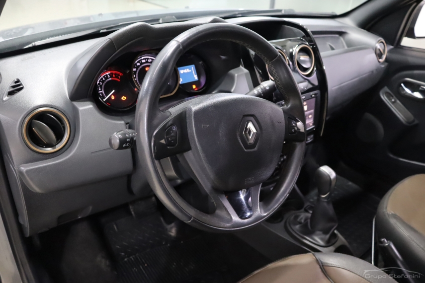 renault duster 2.0 16v hi-flex dynamique automatico flex 4p 2018