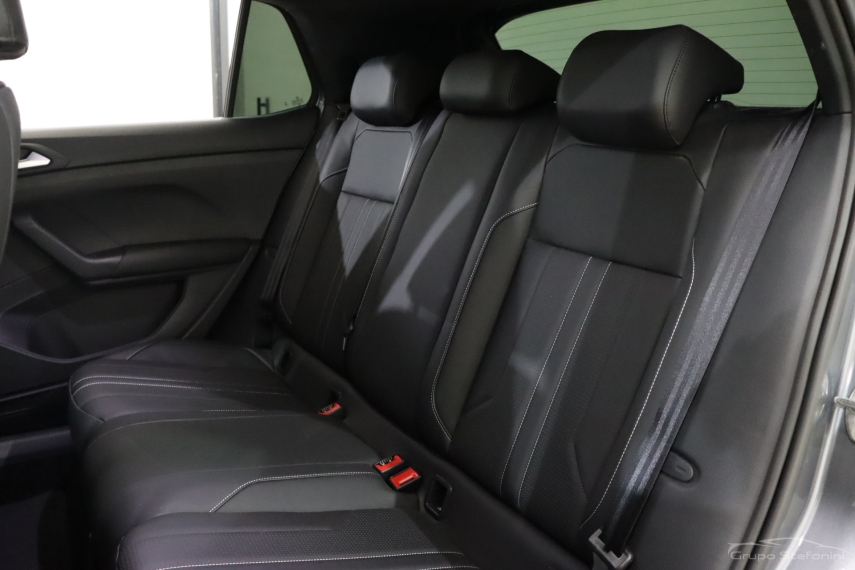 volkswagen t-cross 1.4 250 tsi total flex highline automatico 4p 2025