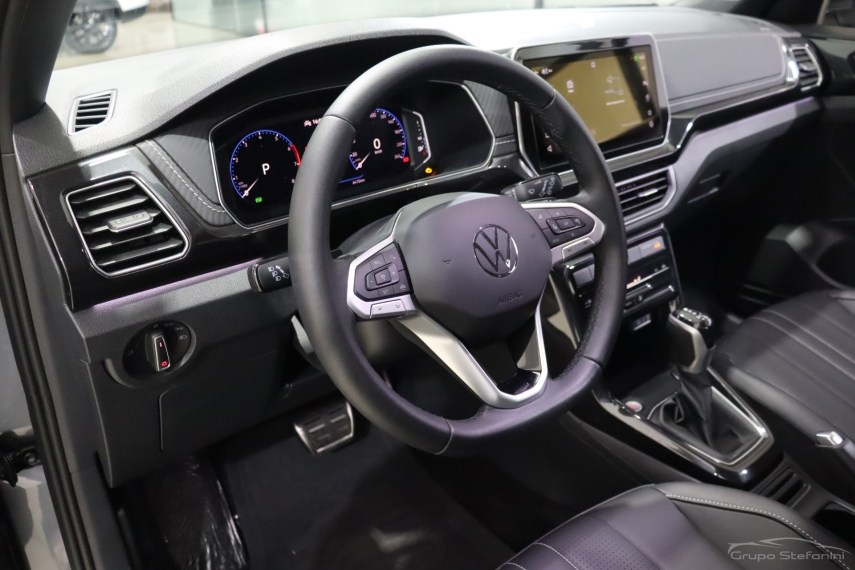 volkswagen t-cross 1.4 250 tsi total flex highline automatico 4p 2025