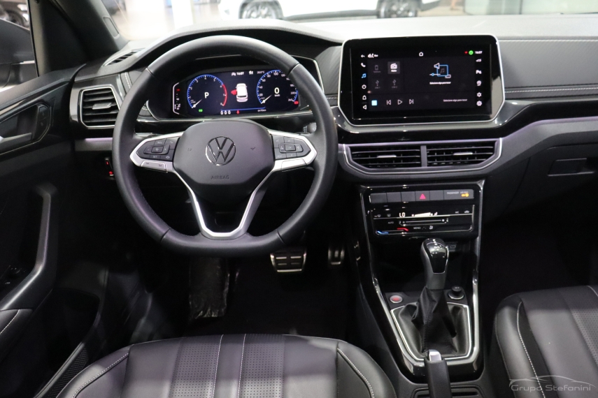 volkswagen t-cross 1.4 250 tsi total flex highline automatico 4p 2025