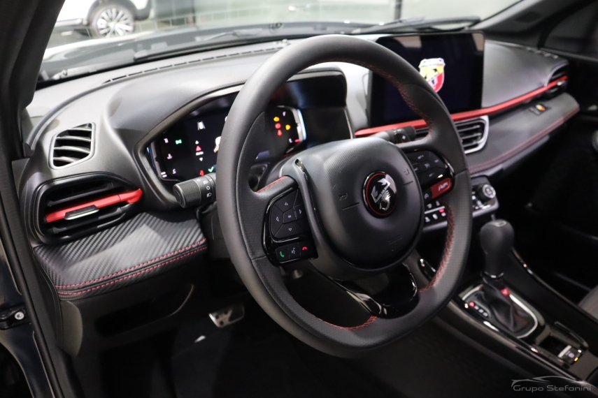 fiat fastback 1.3 turbo 270 flex abarth at6 4p automatico 2025