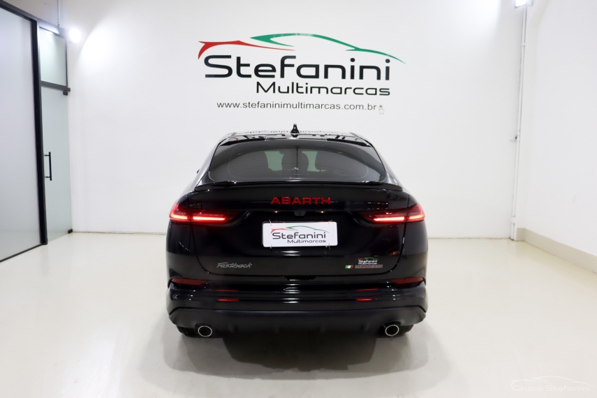 fiat fastback 1.3 turbo 270 flex abarth at6 4p automatico 2025