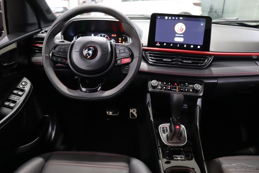 fiat fastback 1.3 turbo 270 flex abarth at6 4p automatico 2025