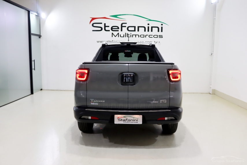 fiat toro 1.3 turbo 270 flex volcano at6 4p automatico 2025