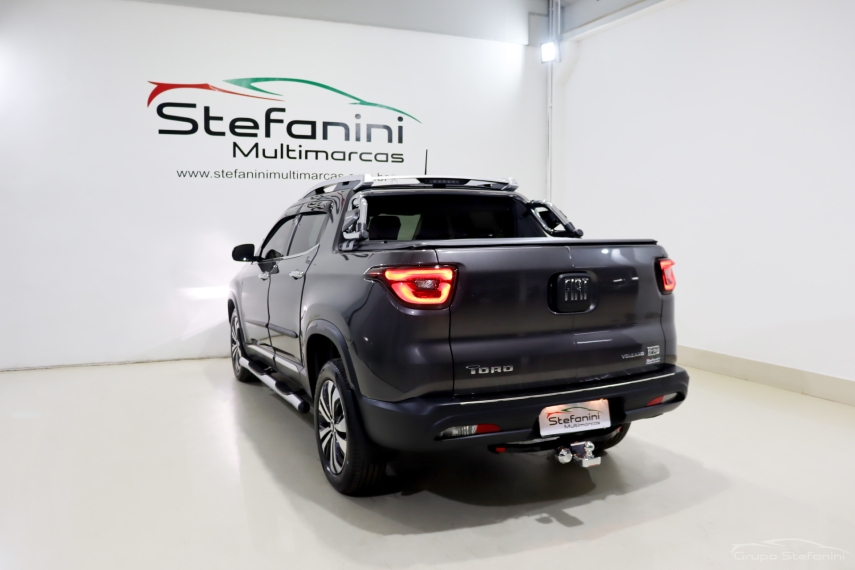 fiat toro 1.3 turbo 270 flex volcano at6 4p automatico 2024