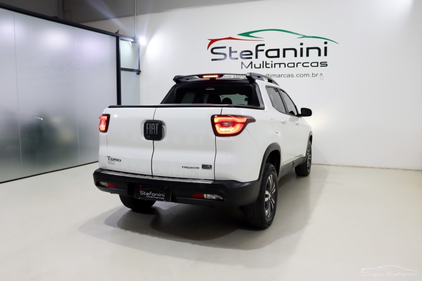 fiat toro 2.0 16v turbo diesel freedom 4wd at9 4p automatico 2022