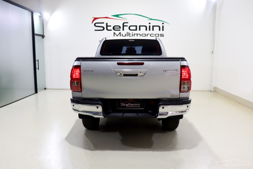 toyota hilux 2.8 d-4d turbo diesel cd srv 4x4 automatico 4p 2021