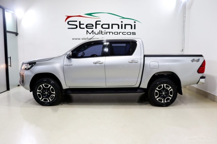 toyota hilux 2.8 d-4d turbo diesel cd srv 4x4 automatico 4p 2021