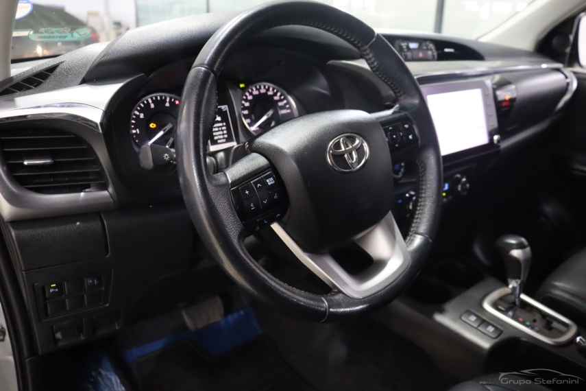 toyota hilux 2.8 d-4d turbo diesel cd srv 4x4 automatico 4p 2021