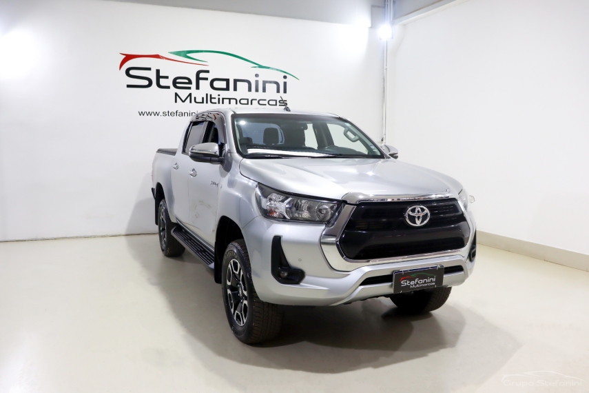 toyota hilux 2.8 d-4d turbo diesel cd srv 4x4 automatico 4p 2021
