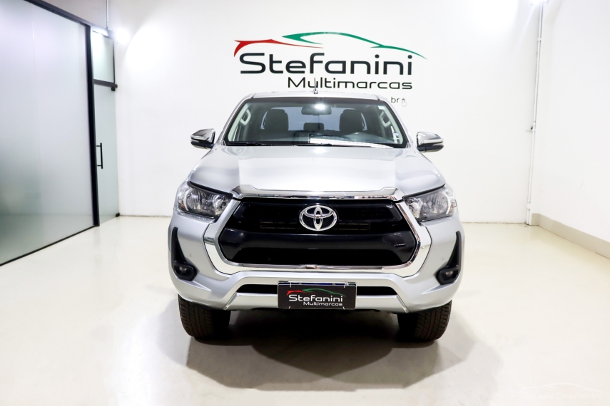 toyota hilux 2.8 d-4d turbo diesel cd srv 4x4 automatico 4p 2021
