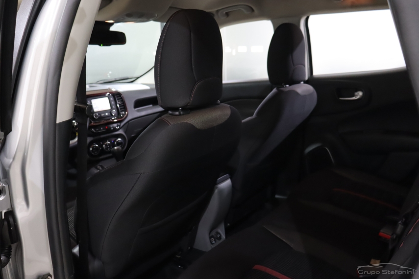 fiat toro 1.8 16v evo flex freedom at6 4p automatico 2018