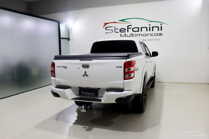 mitsubishi l200 triton 2.4 16v turbo diesel sport hpe top cd 4p 4x4 automatico 2017