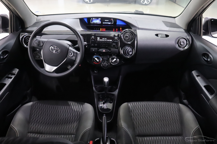 toyota etios 1.5 x plus 16v flex 4p automatico 2020