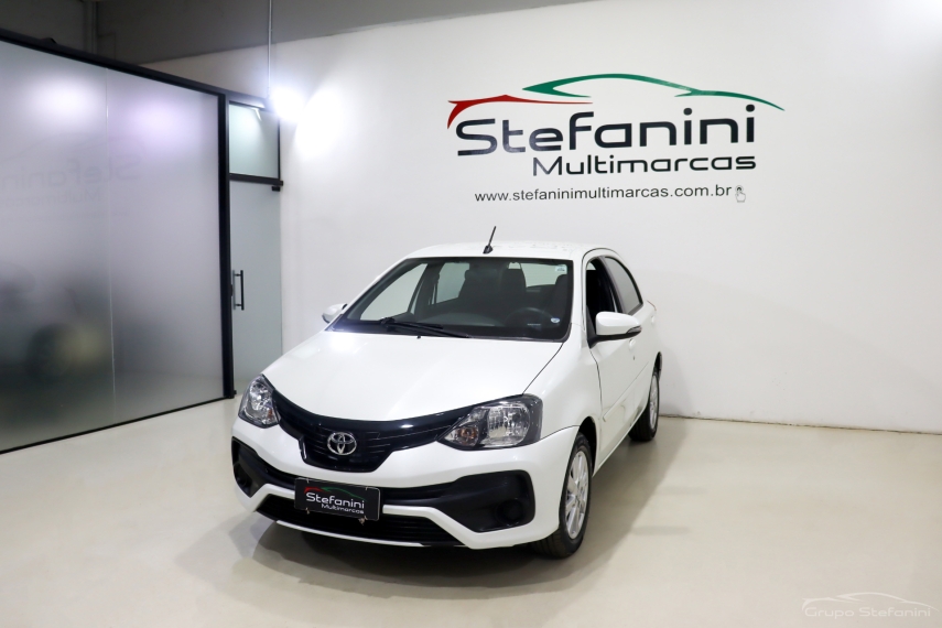 toyota etios 1.5 x plus 16v flex 4p automatico 2020