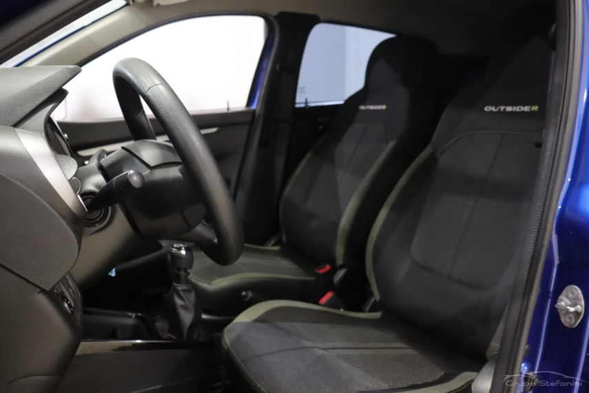 renault kwid 1.0 12v sce flex outsider manual 4p 2025