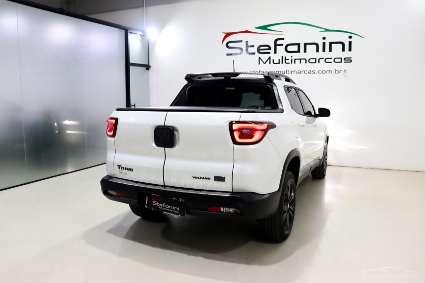 fiat toro 1.3 turbo 270 flex volcano at6 4p automatico 2023