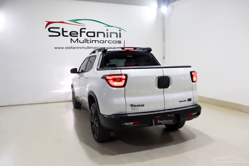 fiat toro 1.3 turbo 270 flex volcano at6 4p automatico 2023