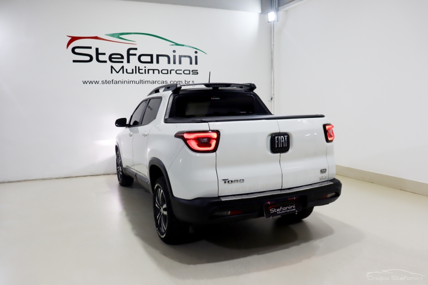 fiat toro 2.0 16v turbo diesel freedom 4wd at9 4p automatico 2022