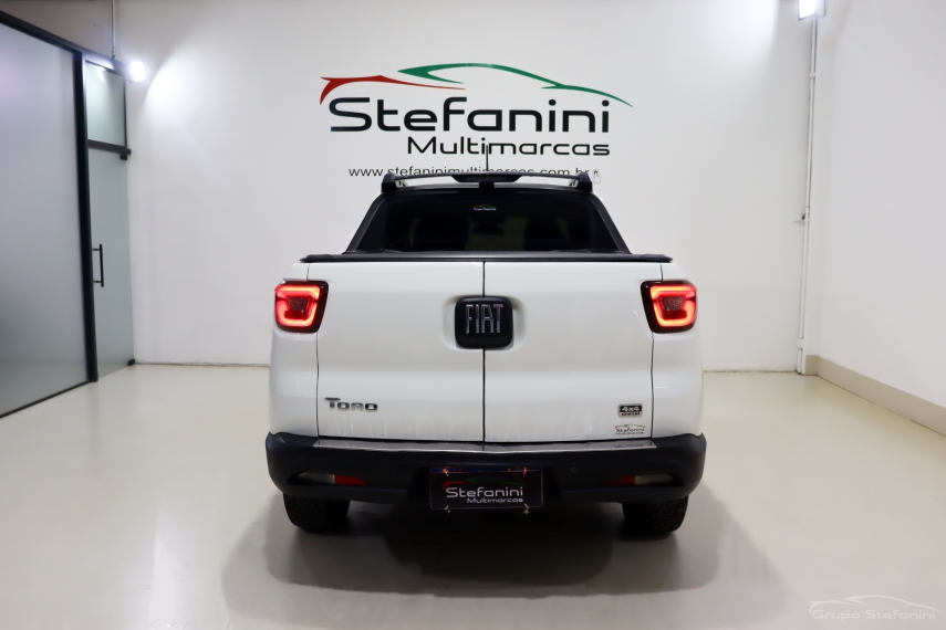 fiat toro 2.0 16v turbo diesel freedom 4wd at9 4p automatico 2022
