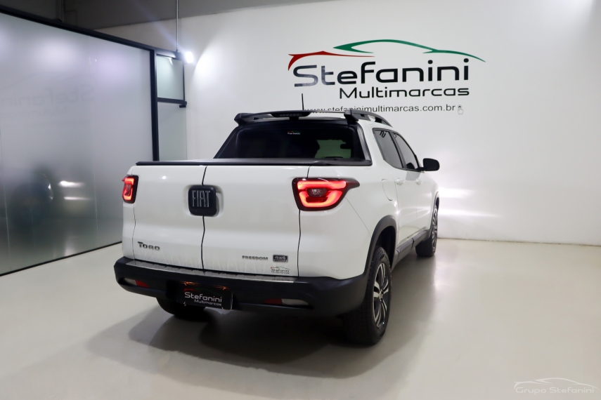 fiat toro 2.0 16v turbo diesel freedom 4wd at9 4p automatico 2022