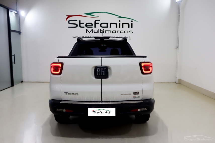 fiat toro 2.0 16v turbo diesel freedom 4wd at9 4p automatico 2022
