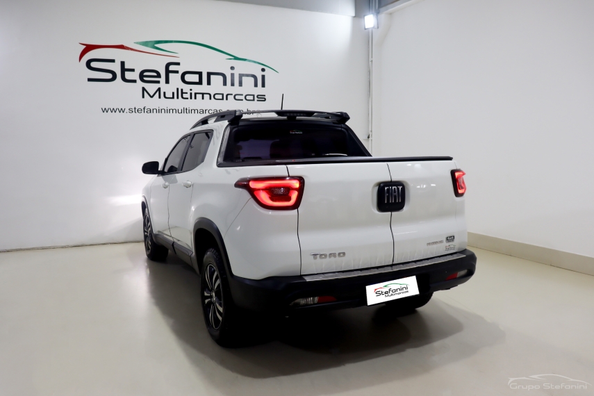 fiat toro 2.0 16v turbo diesel freedom 4wd at9 4p automatico 2022