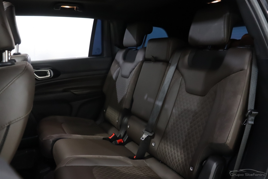 jeep commander 2.0 td380 turbo diesel overland at9 4p automatico 2022