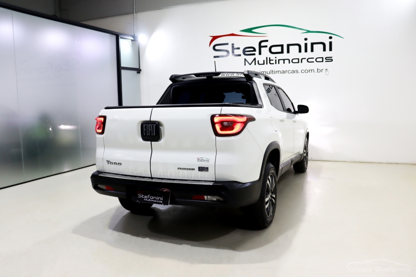 fiat toro 2.0 16v turbo diesel freedom 4wd at9 4p automatico 2022
