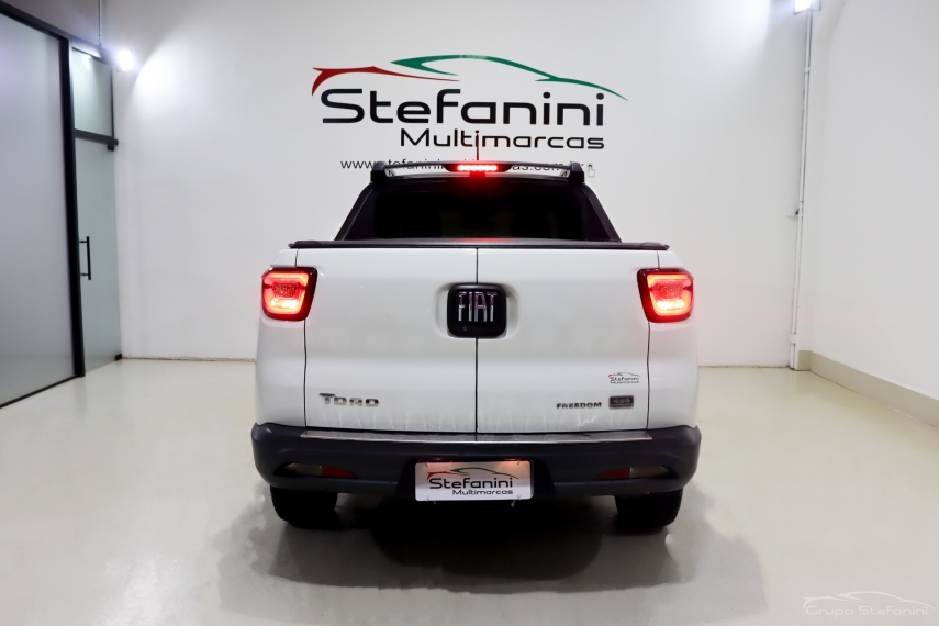 fiat toro 2.0 16v turbo diesel freedom 4wd at9 4p automatico 2022