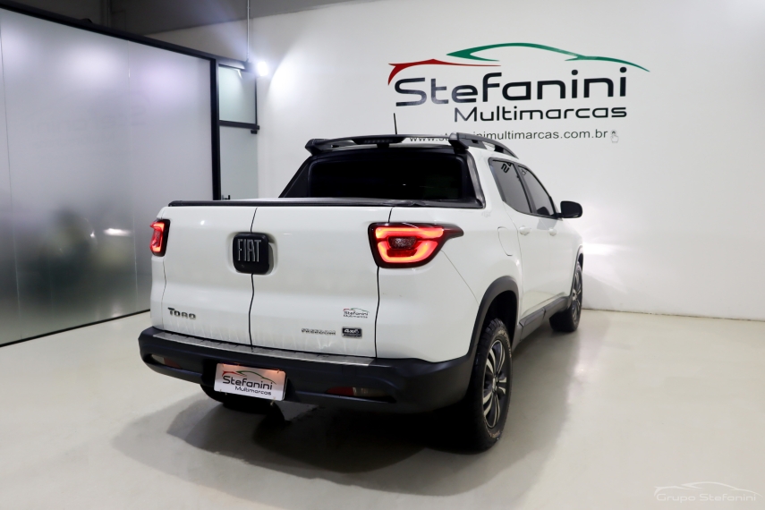 fiat toro 2.0 16v turbo diesel freedom 4wd at9 4p automatico 2022