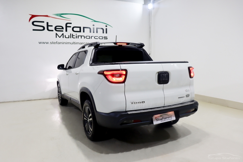 fiat toro 2.0 16v turbo diesel freedom 4wd at9 4p automatico 2022