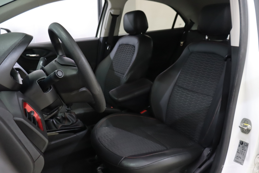 chevrolet onix 1.4 mpfi effect 8v flex 4p manual 2018