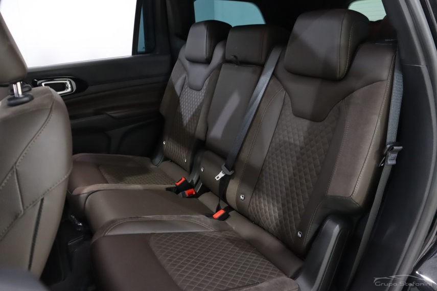 jeep commander 2.0 td380 turbo diesel overland at9 4p automatico 2023