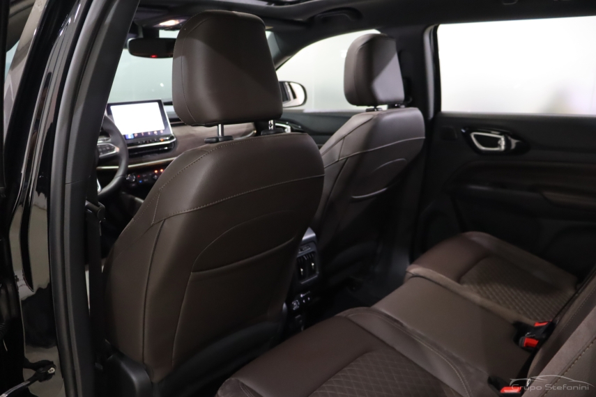 jeep commander 2.0 td380 turbo diesel overland at9 4p automatico 2023